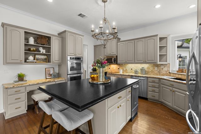 29707 High Eschelon, Fair Oaks Ranch, TX 78015