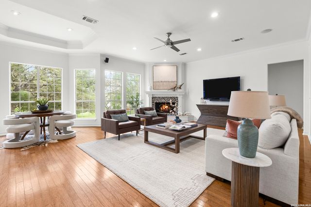 29707 High Eschelon, Fair Oaks Ranch, TX 78015