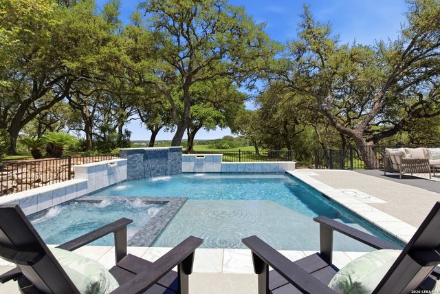 29707 High Eschelon, Fair Oaks Ranch, TX 78015