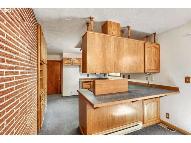 28250 Sw FARMINGTON Rd, Hillsboro, OR 97123