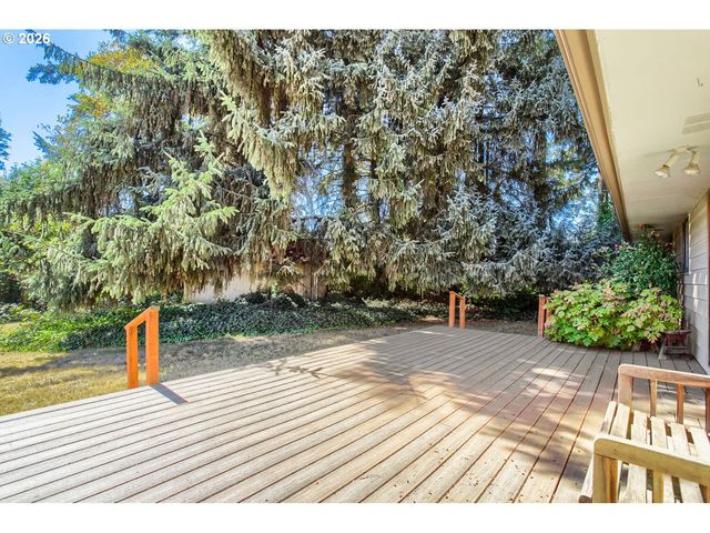 28250 Sw FARMINGTON Rd, Hillsboro, OR 97123