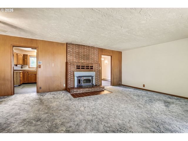 28250 Sw FARMINGTON Rd, Hillsboro, OR 97123
