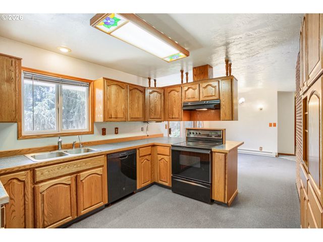 28250 Sw FARMINGTON Rd, Hillsboro, OR 97123