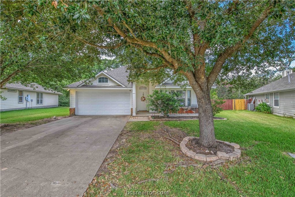 1721 Summerwood Loop, Bryan, TX 77807 — exterior
