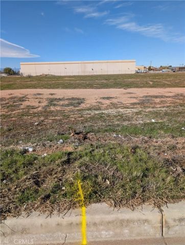 39124 Malaki, Apple Valley, CA 92308