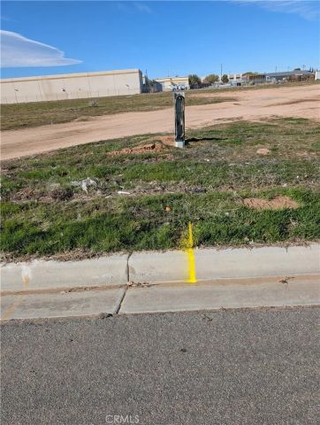 39124 Malaki, Apple Valley, CA 92308