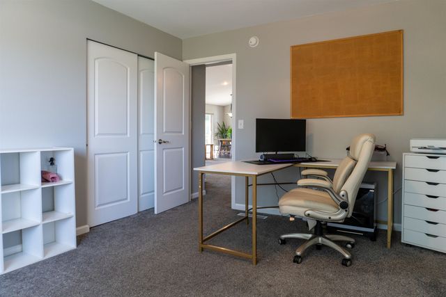 501 27TH ST NW, Minot, ND 58703