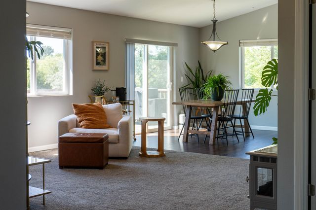 501 27TH ST NW, Minot, ND 58703