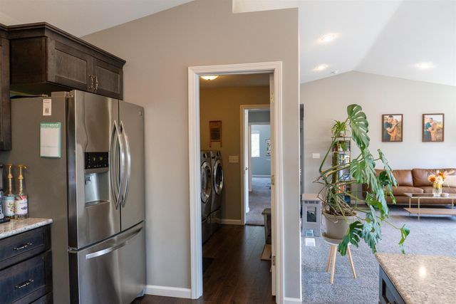 501 27TH ST NW, Minot, ND 58703