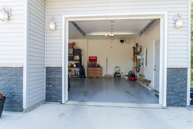 501 27TH ST NW, Minot, ND 58703