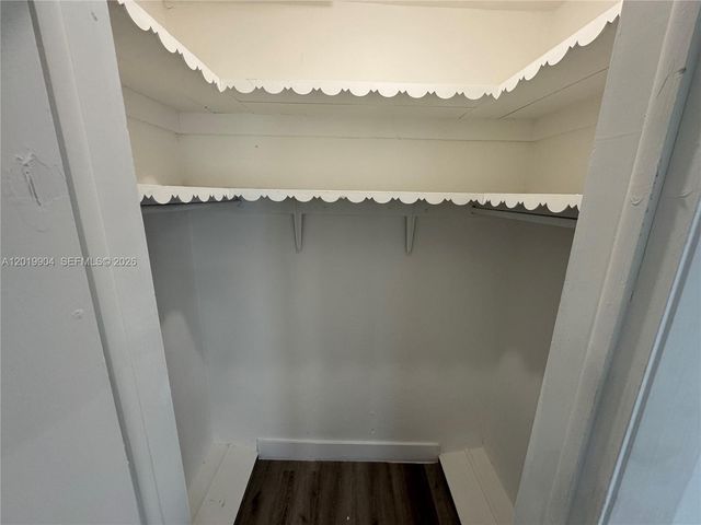 630 Layne Blvd 211, Hallandale Beach, FL 33009