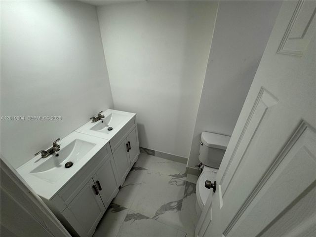 630 Layne Blvd 211, Hallandale Beach, FL 33009