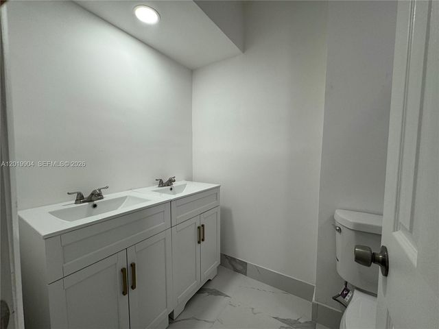 630 Layne Blvd 211, Hallandale Beach, FL 33009