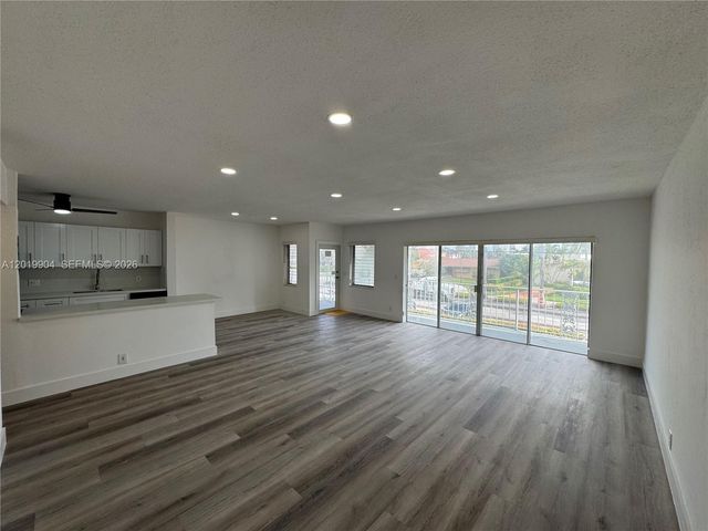 630 Layne Blvd 211, Hallandale Beach, FL 33009