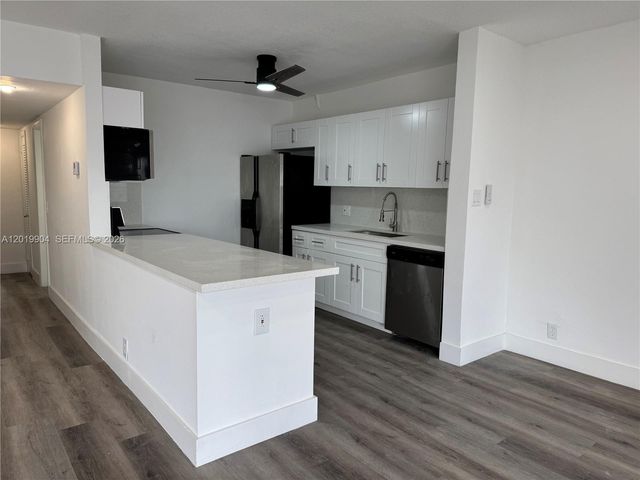 630 Layne Blvd 211, Hallandale Beach, FL 33009