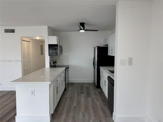 630 Layne Blvd 211, Hallandale Beach, FL 33009