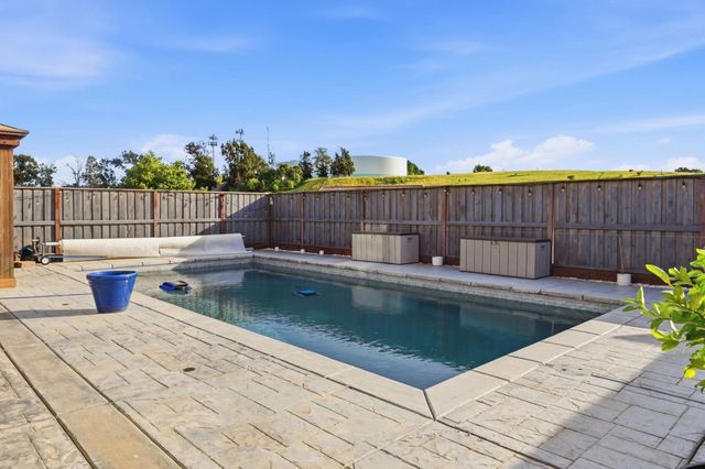 190 Tanoak Street, Hollister, CA 95023