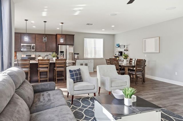 190 Tanoak Street, Hollister, CA 95023