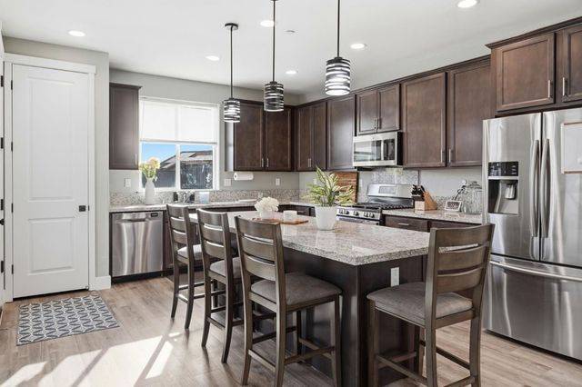 190 Tanoak Street, Hollister, CA 95023