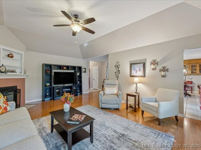 3317 Fairway Street, Claremore, OK 74019