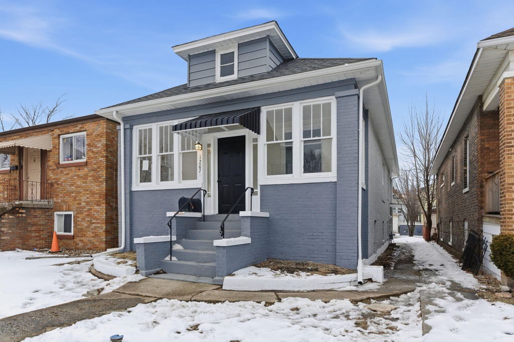 1207 Lakeview Avenue, Whiting, IN 46394