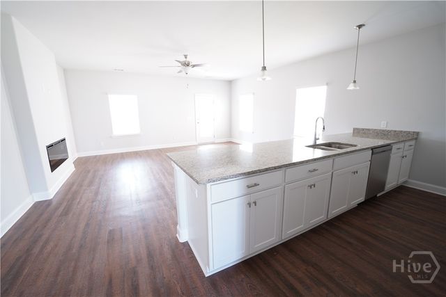 27 Sago Palm Way, Bloomingdale, GA 31302