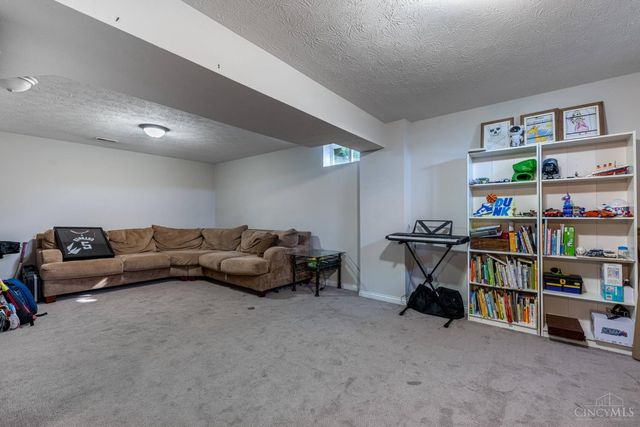 7402 Timber Wolf Drive, Franklin Twp, OH 45005