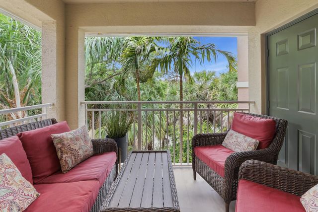 6559 Emerald Dunes Drive 308, West Palm Beach, FL 33411