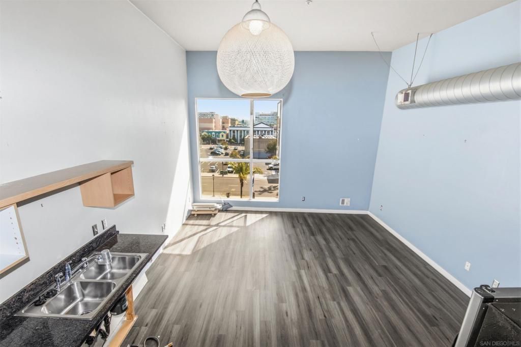 Image 11 of property listing at 777 6th Avenue 404, San Diego, CA 92101