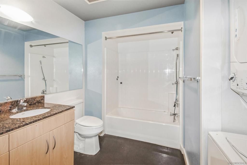Image 12 of property listing at 777 6th Avenue 404, San Diego, CA 92101