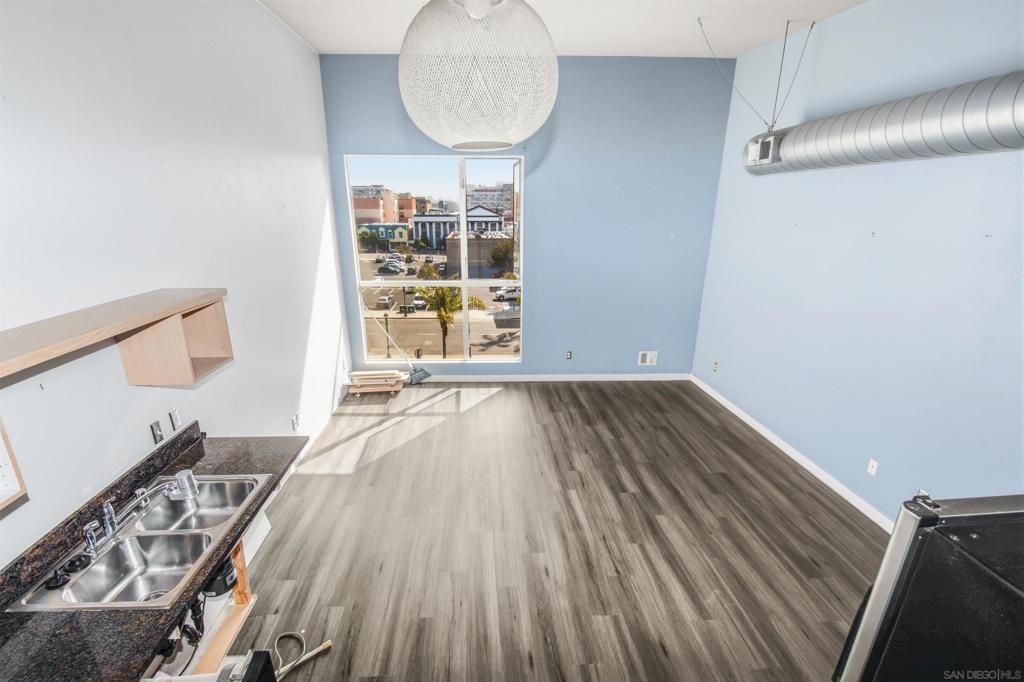 Image 6 of property listing at 777 6th Avenue 404, San Diego, CA 92101
