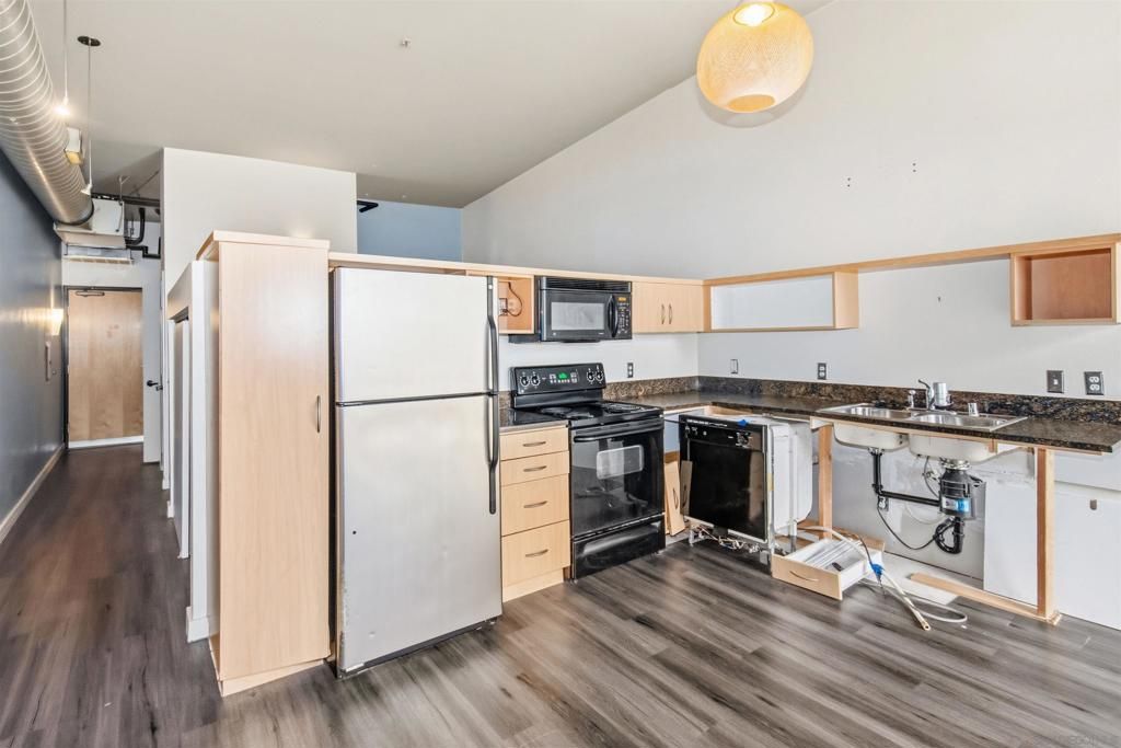 Image 9 of property listing at 777 6th Avenue 404, San Diego, CA 92101