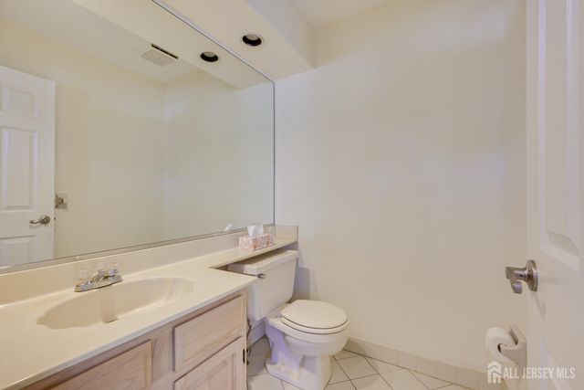 6 Mulberry Lane 6, Metuchen, NJ 08840