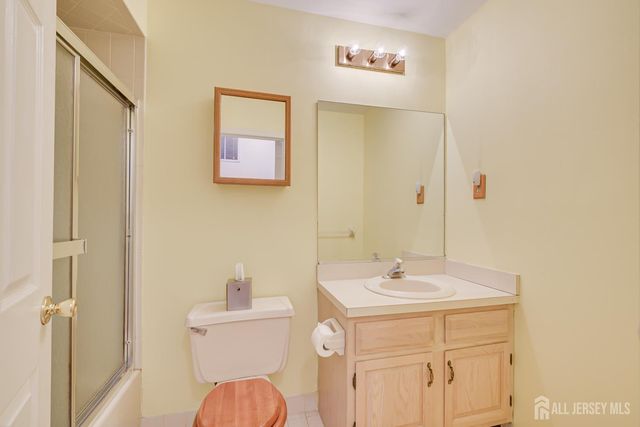 6 Mulberry Lane 6, Metuchen, NJ 08840