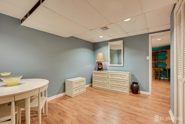 6 Mulberry Lane 6, Metuchen, NJ 08840