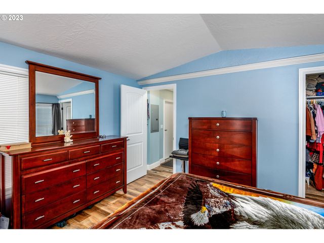 1699 N TERRY St 100, Eugene, OR 97402