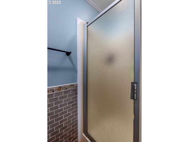 1699 N TERRY St 100, Eugene, OR 97402