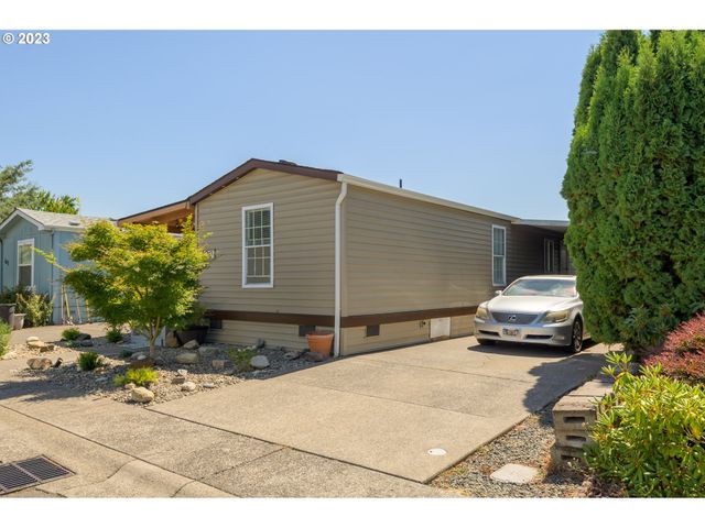 1699 N TERRY St 100, Eugene, OR 97402