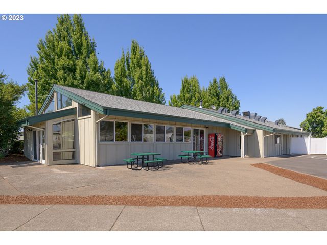 1699 N TERRY St 100, Eugene, OR 97402