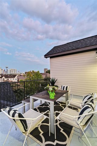 4024 Blossom Street, Houston, TX 77007