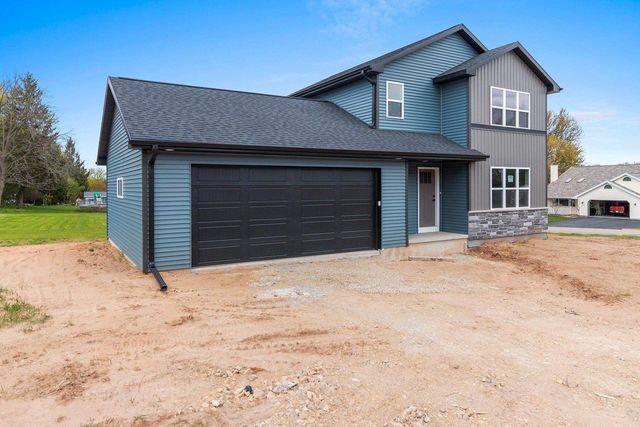 1801 SOUTHLAND LANE, New London, WI 54961