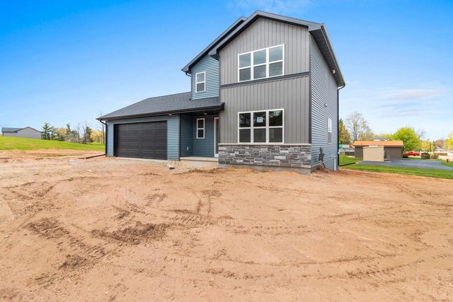 1801 SOUTHLAND LANE, New London, WI 54961