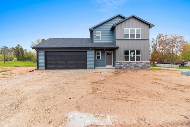 1801 SOUTHLAND LANE, New London, WI 54961