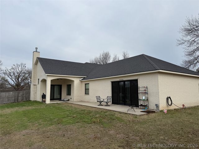 801 Ridgecrest, Ardmore, OK 73401