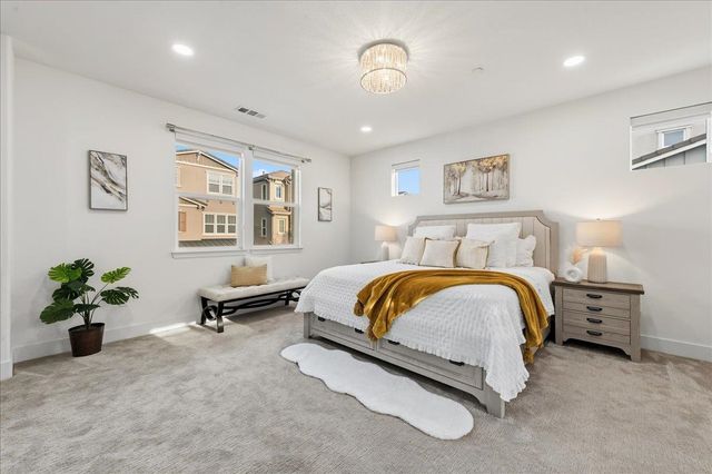 4022 Knightstown St, Dublin, CA 94568