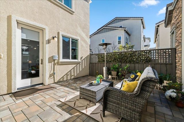 4022 Knightstown St, Dublin, CA 94568