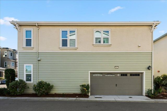 4022 Knightstown St, Dublin, CA 94568