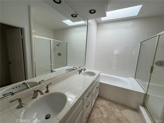 210 LILLE LANE 310, Newport Beach, CA 92663