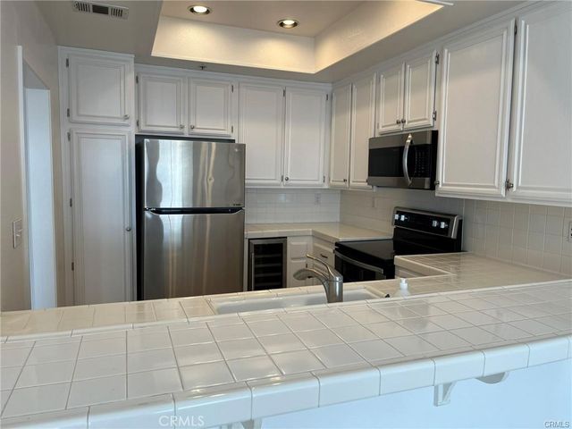 210 LILLE LANE 310, Newport Beach, CA 92663