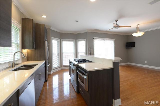 7709 Gannon Avenue, St Louis, MO 63130